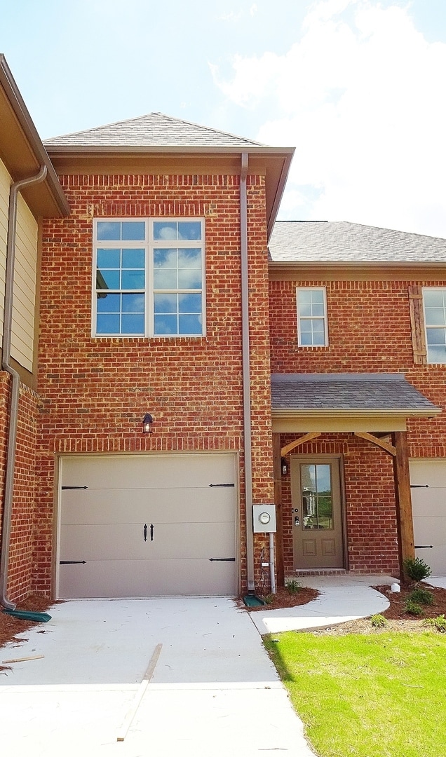 Building Photo - Town Home in Gardendale... Available to View with 48 Hour Notice!!!