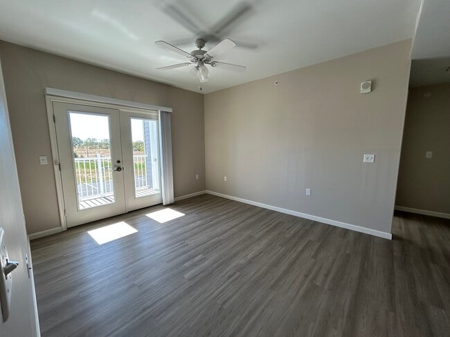 Living Room - Carmany Place Apartments