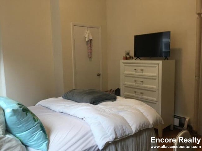 Photo - 15 Aberdeen St Unidad #2