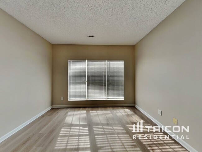 Photo - 5090 Oakley Commons Blvd