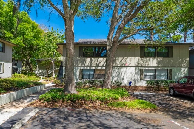 Photo - 22 Veronese Ct