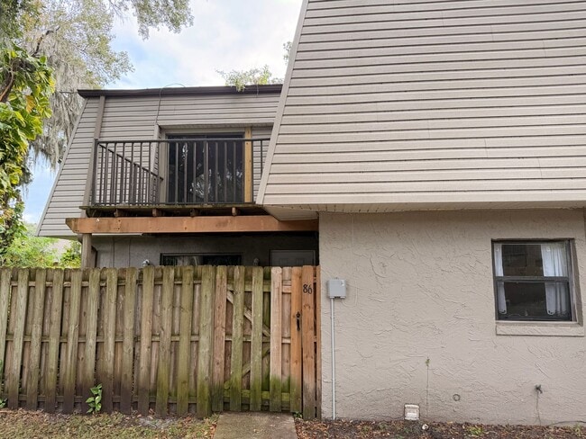 Building Photo - Charming 2BR/1.5BA Townhome - Ideal Location in Port Orange Unit 86