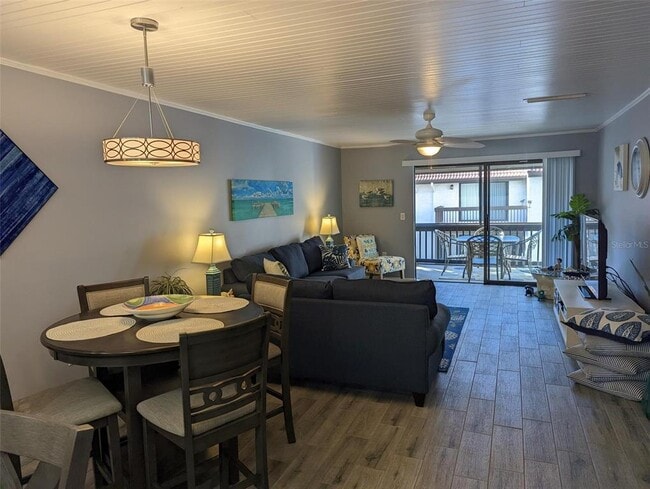 Photo - 1634 Stickney Point Rd Unidad 1634-2