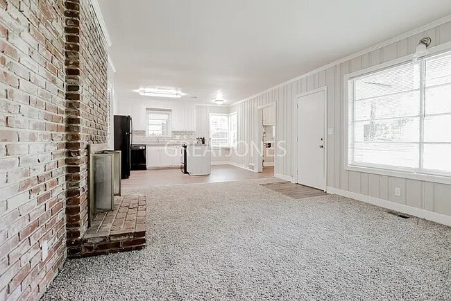 Photo - 717 Ridgecrest Rd