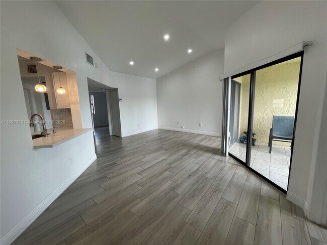 Photo - 1042 Adams Ave Unit 1042E