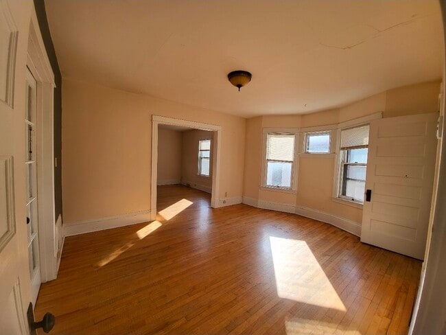 Photo - 3240 Pillsbury Ave S Unit Lower