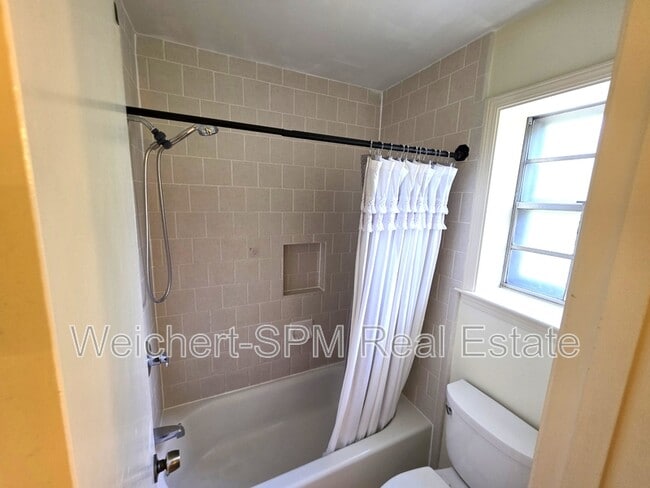 Photo - 363 S Fenwick Rd