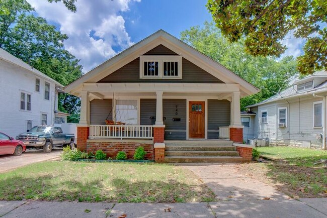 Remodeled Historic 3 Bedroom in The Heights! - Remodeled Historic 3 Bedroom in The Heights! House