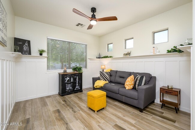 Photo - 17618 W Crocus Dr