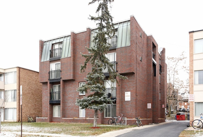 Building Photo - The Lodge Rental