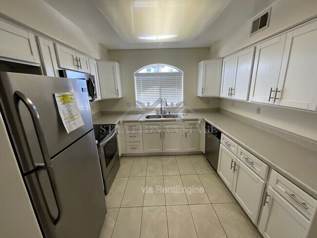 Photo - 10401 N 52nd St Unidad 226