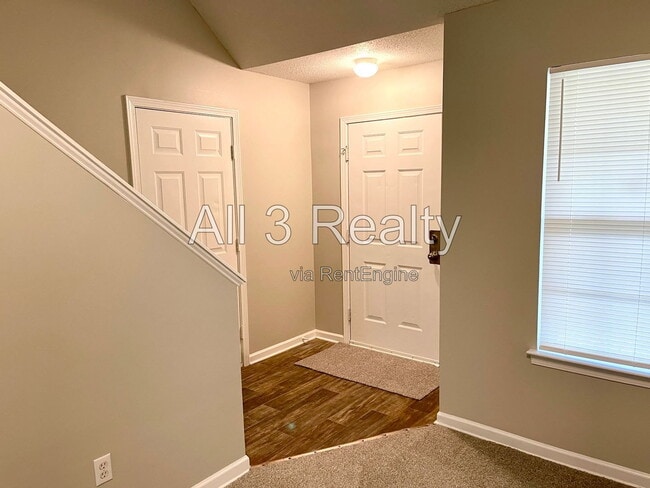233 Coral Cir
