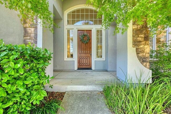 Photo - Beautiful home in Serrano. Must See!