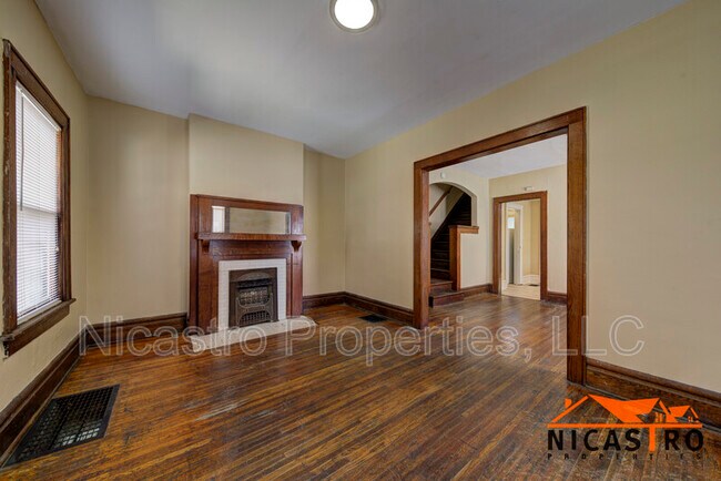 Photo - 1638 Indianola Ave