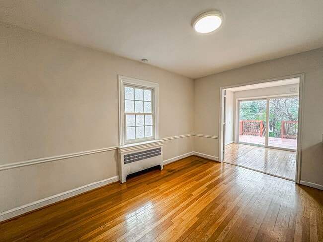 Photo - Stunning 4 Bed 3 Bath Tudor-style Brick Townhome In Desired Foxhall