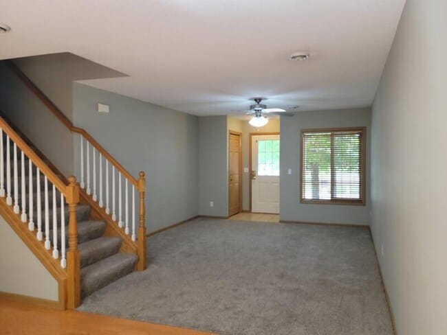 Photo - 424 Cedar Pl
