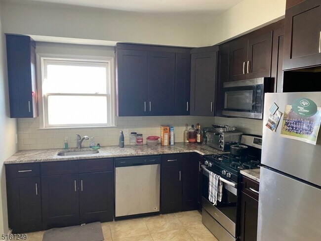 Photo - 1280 Springfield Ave Unidad 1