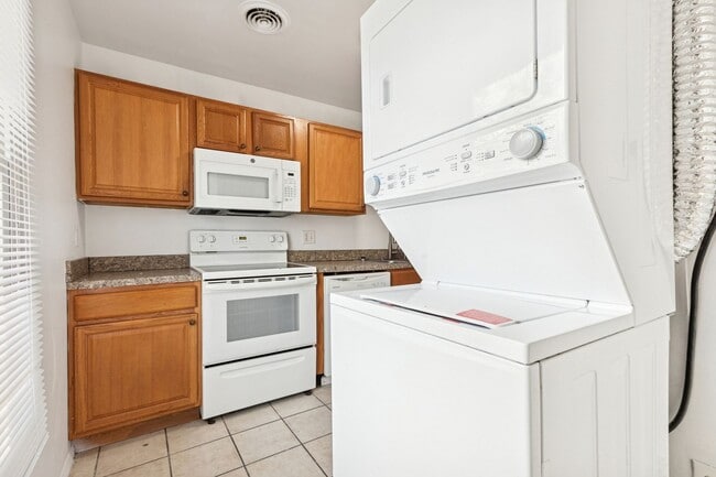 Photo - Cute townhome in Cavalier Manor!