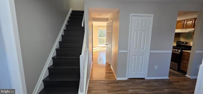 Photo - 6974 Knighthood Ln