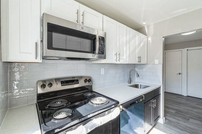 Photo - Parkside Apartments