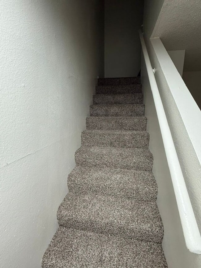 Photo - BEAUTIFUL 2STORY - 3DEBS 2 1/2 BATHS