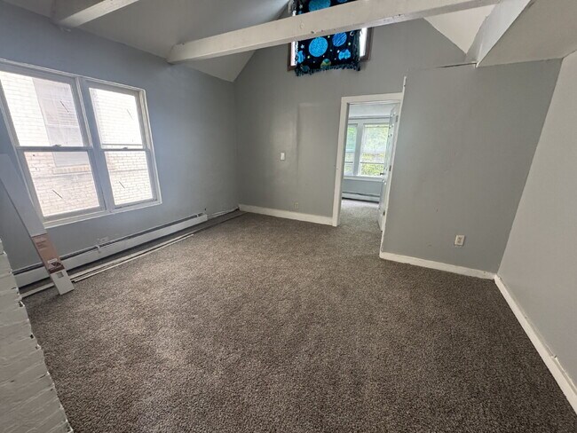 Photo - Spacious 3-Bedroom upper unit on Park Ave S – 1200 Sq Ft of Comfort in Minneapolis, Section 8 Wel...