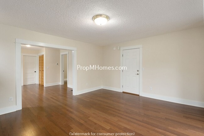 2725 SE Stark St Unidad 2725 SE Stark Street - Lower