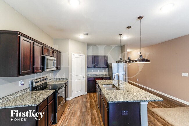 Photo - 336 Alexander Ln