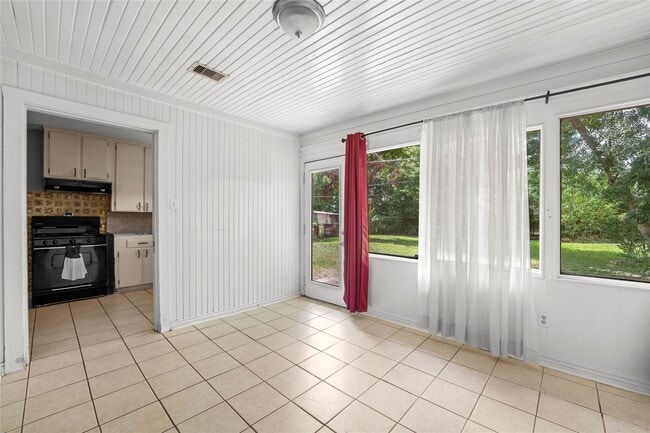 Photo - 1504 Harris Ave