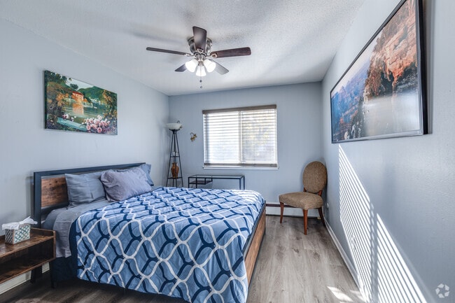 1BR, 1BA - 600SF - Bedroom - Princeton Place