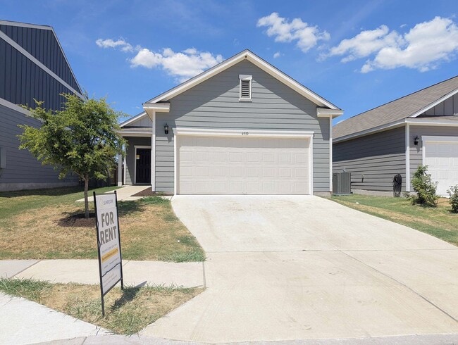 Building Photo - 6510 Routenburn St