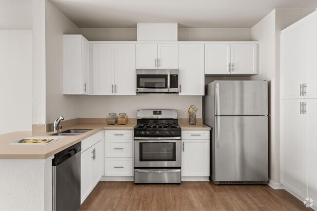 Building Photo - Sherman Circle Rental