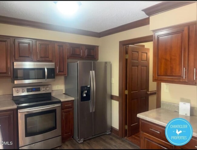 Photo - 6923 Sandringham Dr