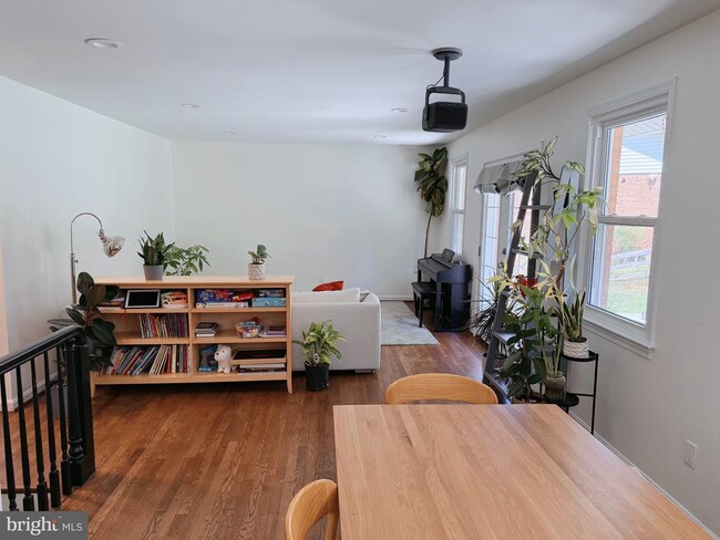 Building Photo - 11901 Renwood Ln Rental