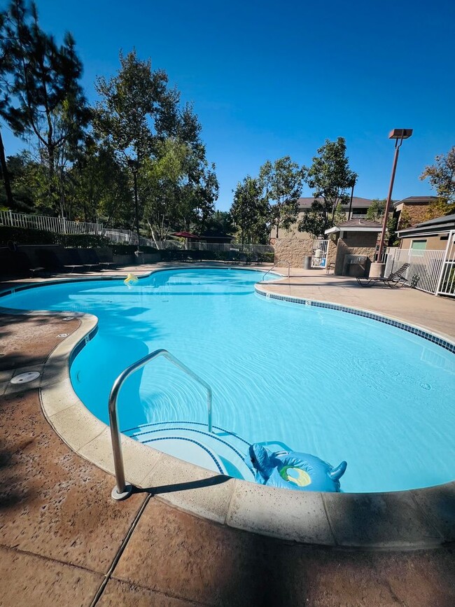 2 bed 2 bath in Rancho Mission Trails - 2 bed 2 bath in Rancho Mission Trails Condominio Unidad 153