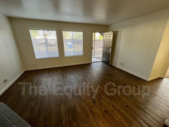 Photo - 3930 W Meadow Ave