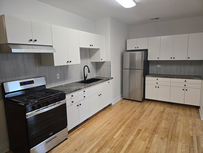 Photo - 2896 S Archer Ave Unit 202