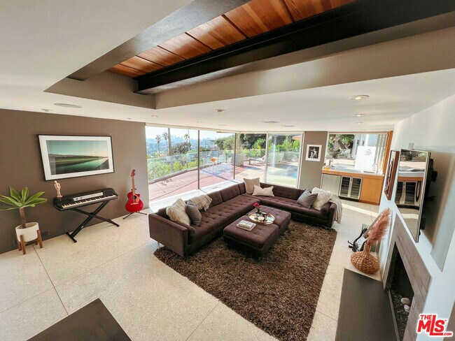 7650 Curson Terrace