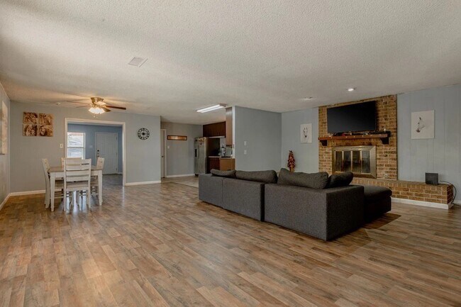 Photo - 4424 Conley Ave