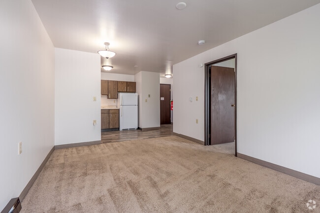 1BR, 1BA - 560SF - Living Room
