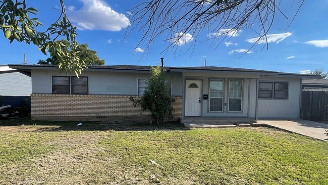 Spacious Modern Retreat – 4-Bed, 2-Bath Home - Spacious Modern Retreat – 4-Bed, 2-Bath Home