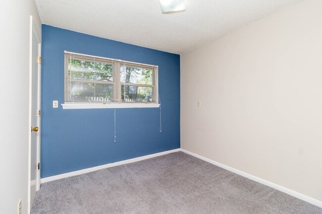 Photo - 404 Lawrence Pl Unit Apt 100