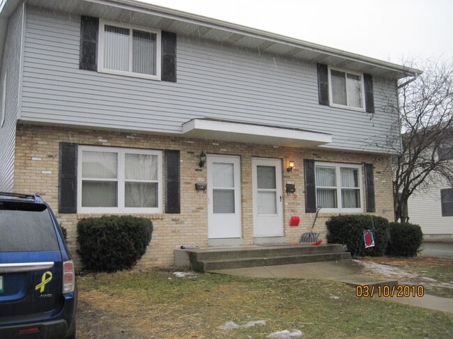 Building Photo - 123 Marcella St