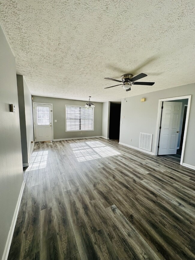 Photo - 208 Golden Pond Ave