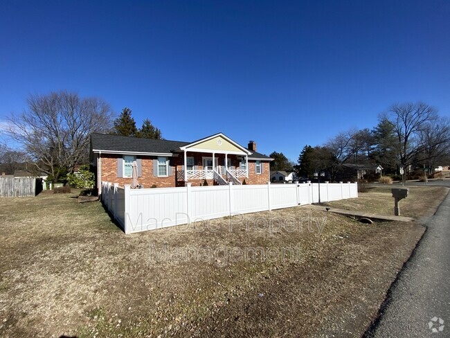 Building Photo - 219 Butternut Dr Rental