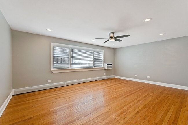 Photo - Beverly's Best! Unit 10351-3