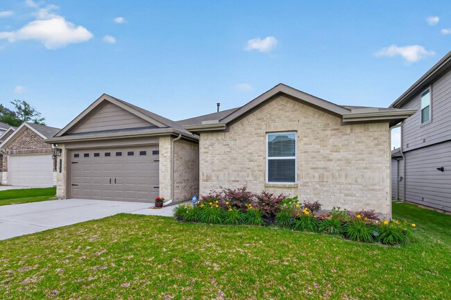 Building Photo - 11933 Summer Oak Trl
