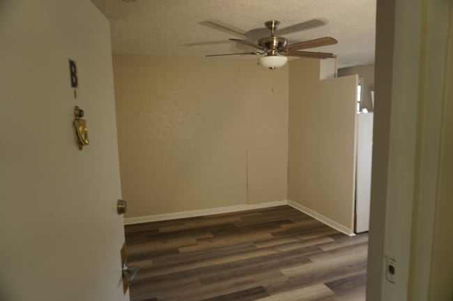 Photo - 5551 Force Rd Unidad B