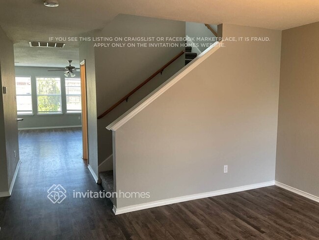 Photo - 1605 Forest Oaks Way