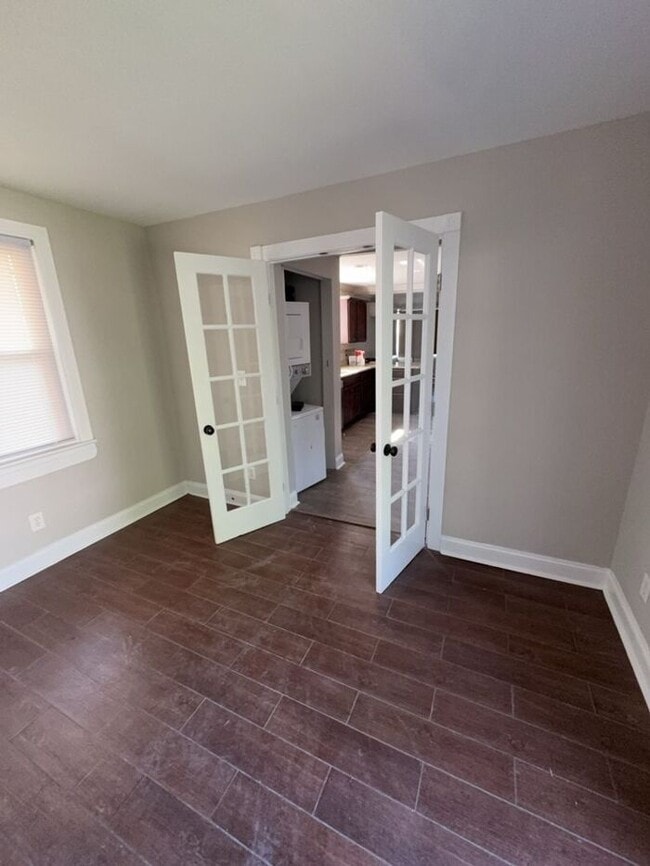 Photo - !! $500 OFF 2nds MONTH'S RENT!!! Charming 3BR 2BA Home w/ Updated Kitchen + Large Front and Back...